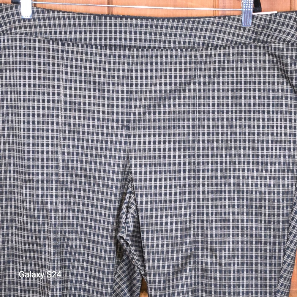 Lane Bryant Women's Size 24S Black Plaid Mid Rise Ponte Pants